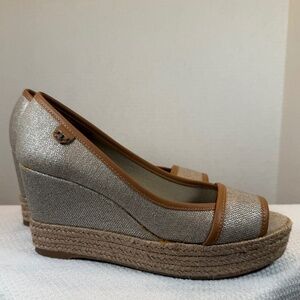 Tory Burch Tan/Metallic Wedge - Size 6.5 - Like New
